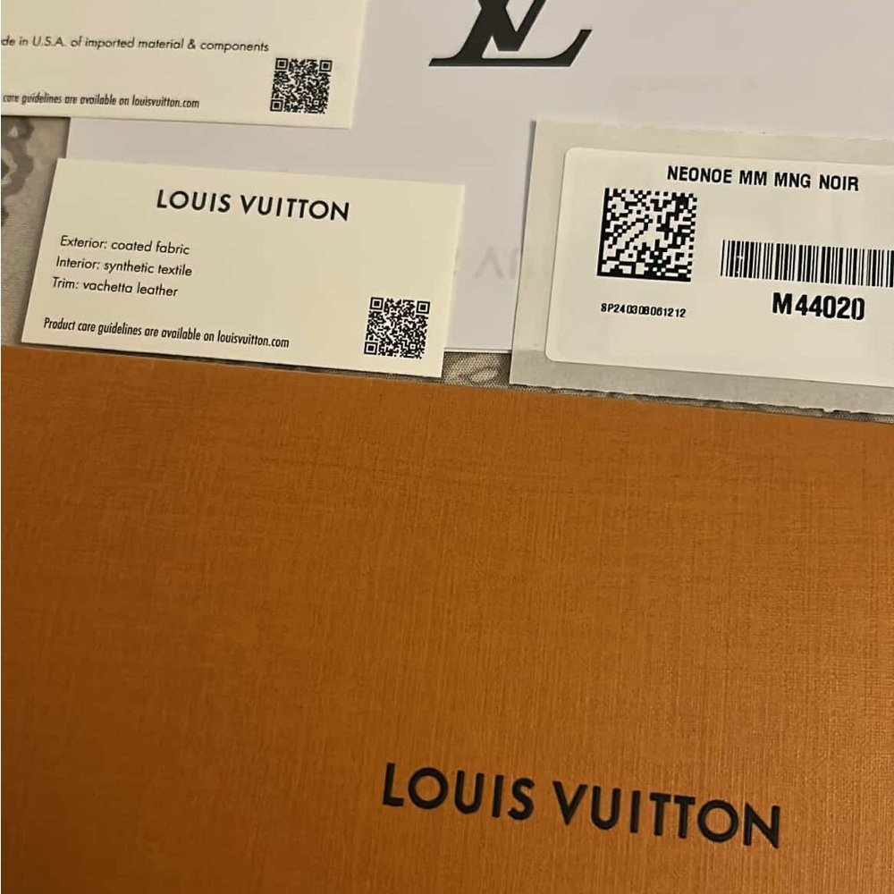 Louis Vuitton NeoNoe MM - Picture 8 of 9